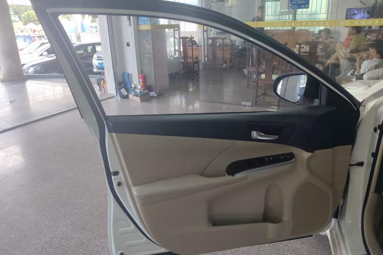 Used Toyota Camry 2012 Luxurious Edition 2.5HG Zunrui
