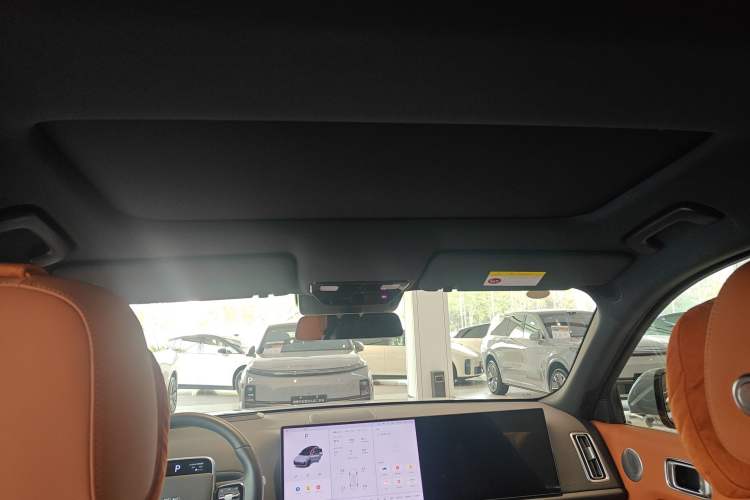 Used Li Auto L8 2025 Max Smart Refresh Edition Headliner