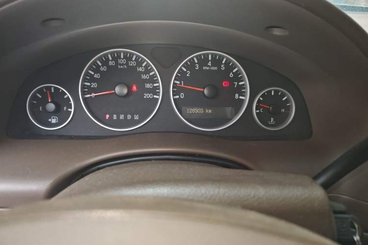 Used Buick GL8 2014 2.4L Classic Edition Odometer Close Up