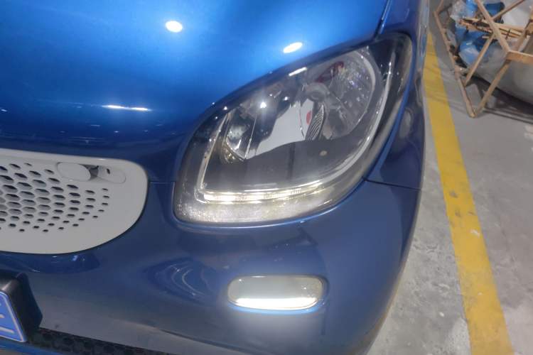 Used smart fortwo 2019 0.9T 66kW Hardtop Wind Power Edition China VI