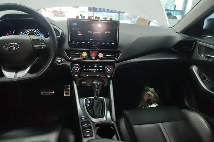 Used Hyundai Lafesta 2019 280TGDi Smart Speed Version China VI Standard Audio And AC Panel