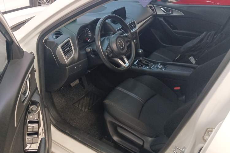 Used Mazda Mazda 3 Axela 2017 Sedan 1.5L Automatic Luxury Model Emission Standard China V
