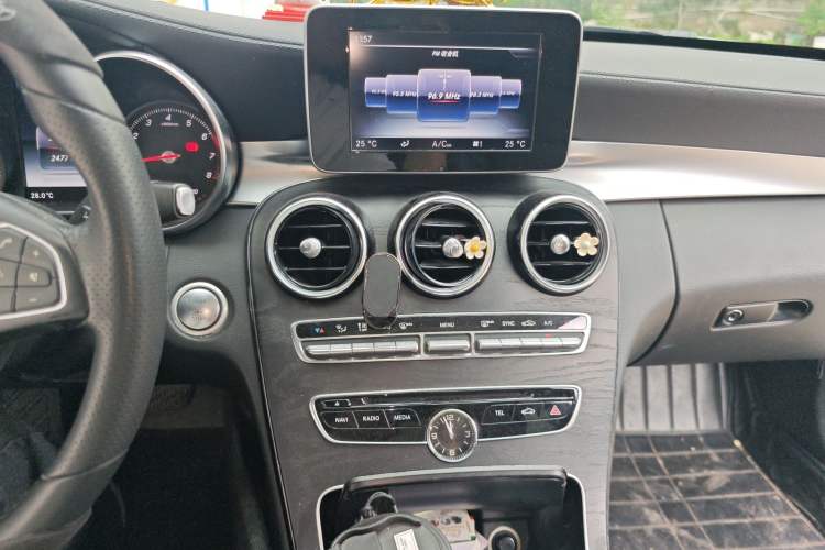 Used Mercedes-Benz C-Class 2017 Facelift C 200 L Sport Edition Audio And AC Panel