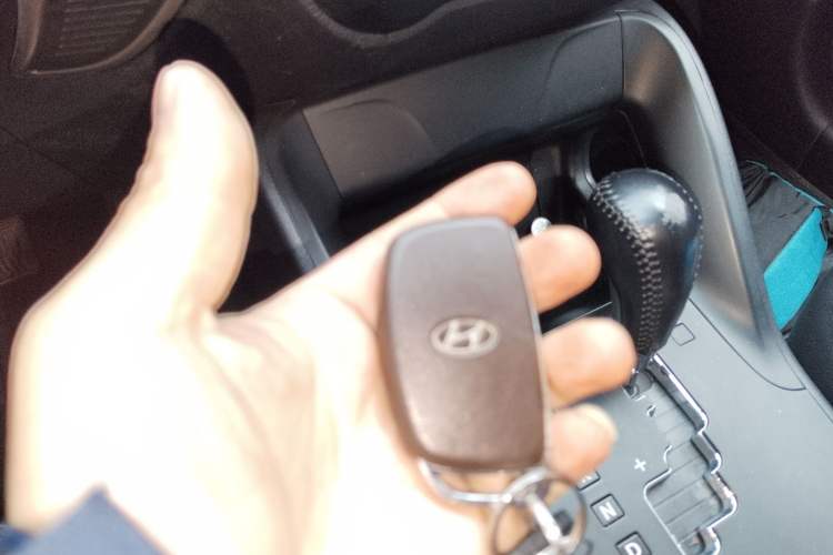 Used Hyundai ix35 2013 2.0L Automatic Two-Wheel Drive Smart GLS China IV Standard