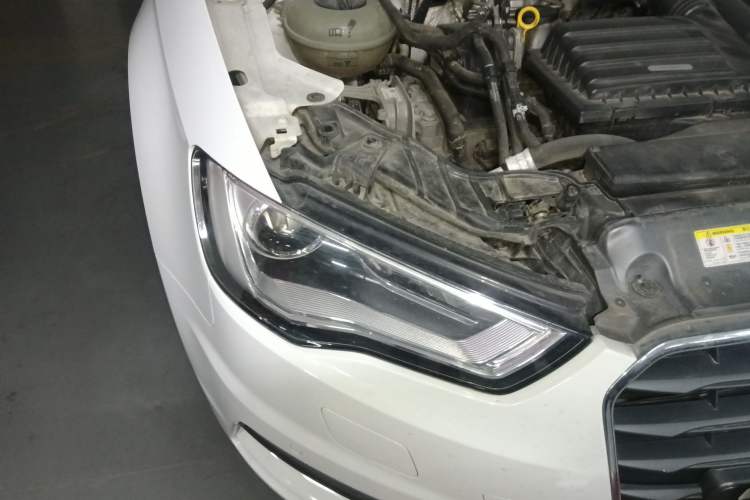 Used Audi A3 2015 Limousine 35 TFSI Millionth Anniversary Comfort Model Right Front Headlight