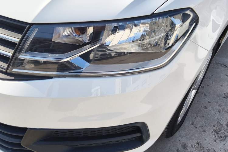 Used Volkswagen Santana 2015 Haval H6 1.6L Automatic Luxury Model Left Front Headlight