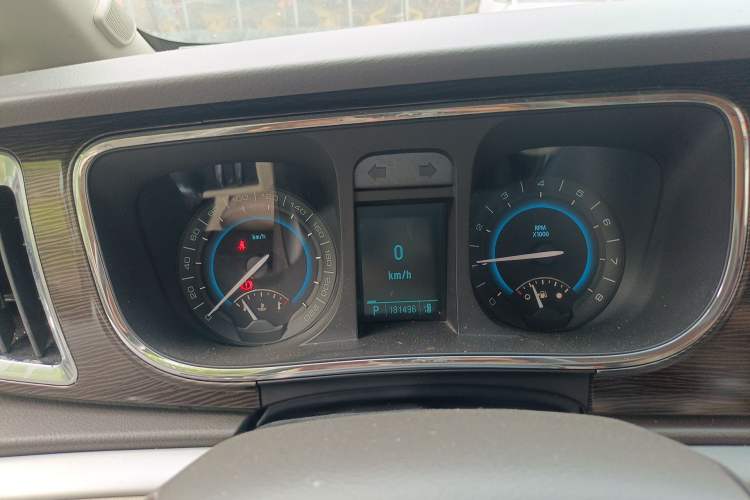 Used Buick GL8 2011 2.4L CT Luxury Business Comfort Edition