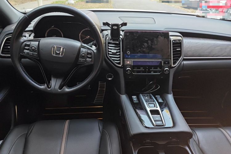 Used Honda UR-V 2023 370TURBO Two-Wheel-Drive Luxury Edition
