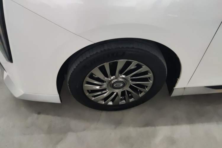 Used GAC Trumpchi M8 2023 Zongshi Series Dual-Motor YuZun Edition Exterior 4