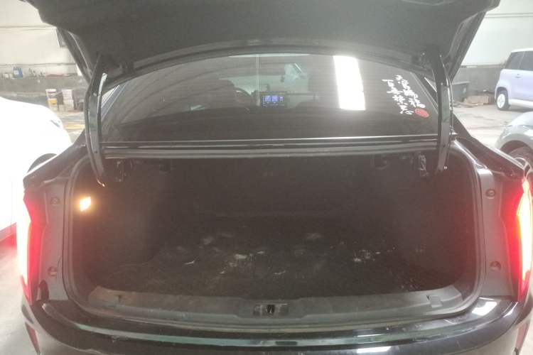 Used Hongqi E-QM5 2023 Revised Version Basic Travel Edition Trunk