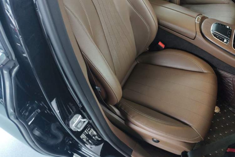 Used Mercedes-Benz E-Class 2020 E 300 L Luxury Model