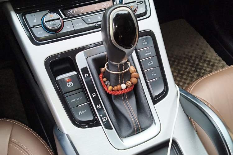 Used Geely Auto Emgrand X7 Sport 2016 1.8TD Automatic ZhiZun Version Gear Lever