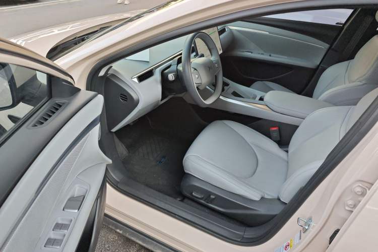 Used XPeng MONA M03 2024 620 with Ultra-Long Range