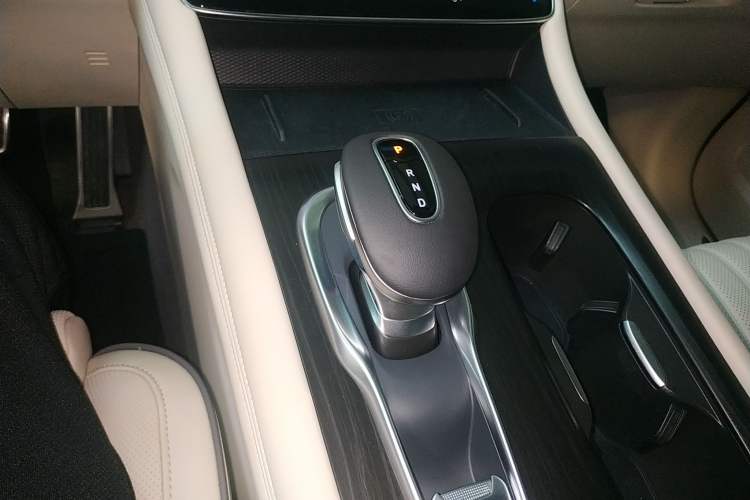 Used VOYAH Dream 2022 Low-Carbon Edition Dream+ Smart Enjoyment Package