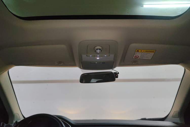 Used Roewe RX5 2016 20T Two-Wheel Drive Automatic Flagship Edition
