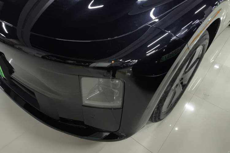 Used Li Auto Li Auto i6 2025 Model Two-Wheel-Drive Standard Type
