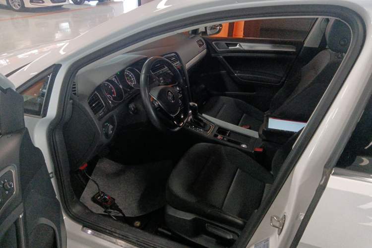 Used Volkswagen Golf 2019 1.6L Automatic Comfort Model China V Standard
