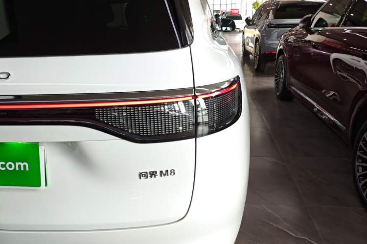 Used Hima AITO M8 2025 Extended-Range Max+ Version 53.4 kWh 5-Seater Edition
