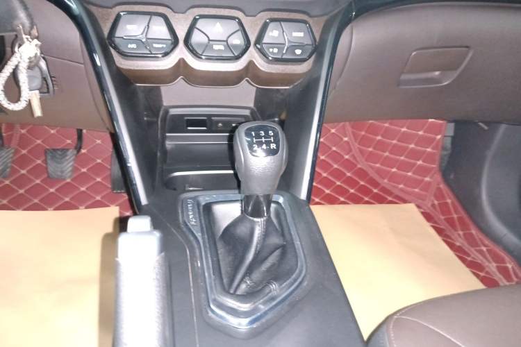 Used GAC Trumpchi GS4 2017 235T Manual Two-Wheel Drive Luxury Edition Gear Lever
