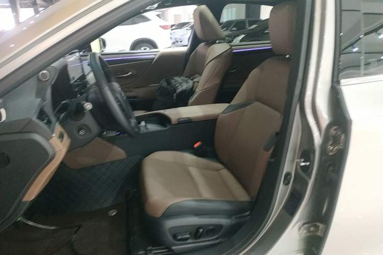 Used Lexus ES 2025 200 Premium Edition