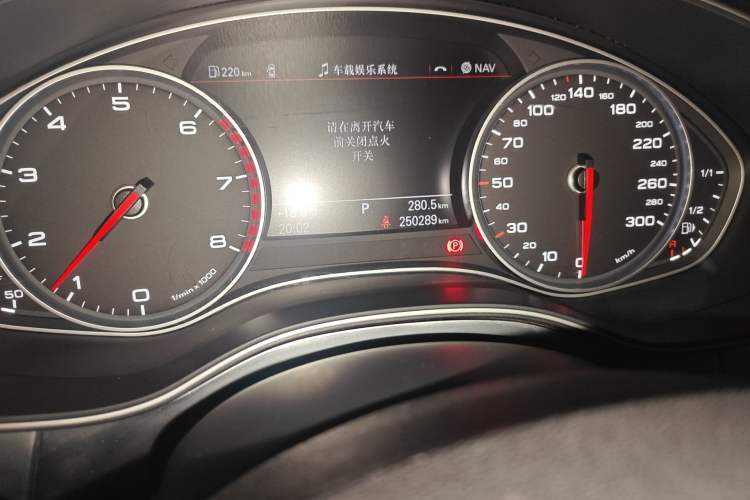 Used Audi A6L 2015 TFSI Millionth Anniversary Intelligent Model Odometer Close Up