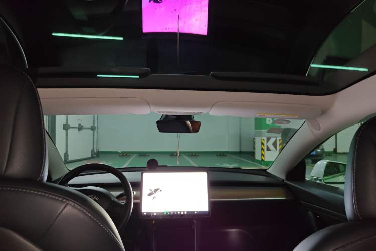 Used Tesla Model 3 2019 Long-Range Rear-Wheel-Drive Version
