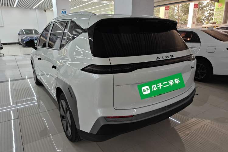 Used AION Y 2023 Younger