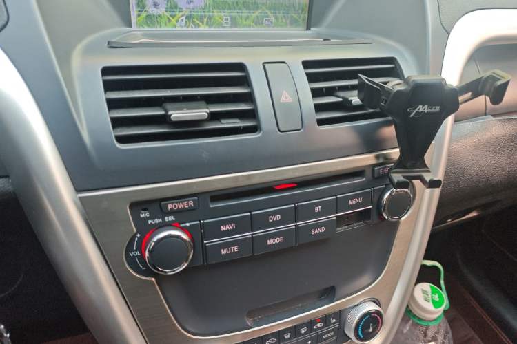 Used Bestune X80 2013 2.0L automatic luxury version
