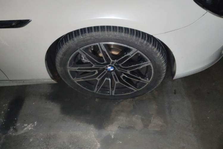 Used BMW 6 Series 2013 Facelift 640i Gran Coupe Right Front Wheel Hub