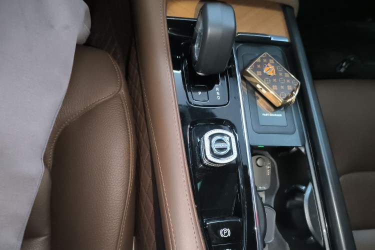 Used Volvo S90 2024 B5 Zhiyi Luxury Edition Gear Lever