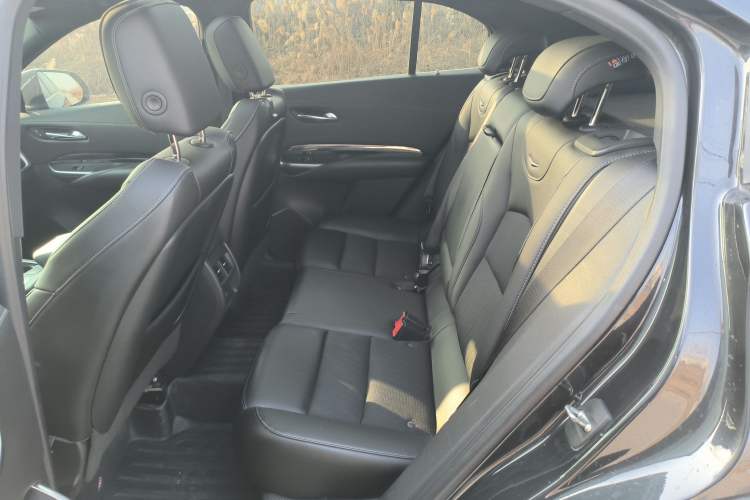 Used Cadillac XT4 2018 28T Two-Wheel Drive Tech Version