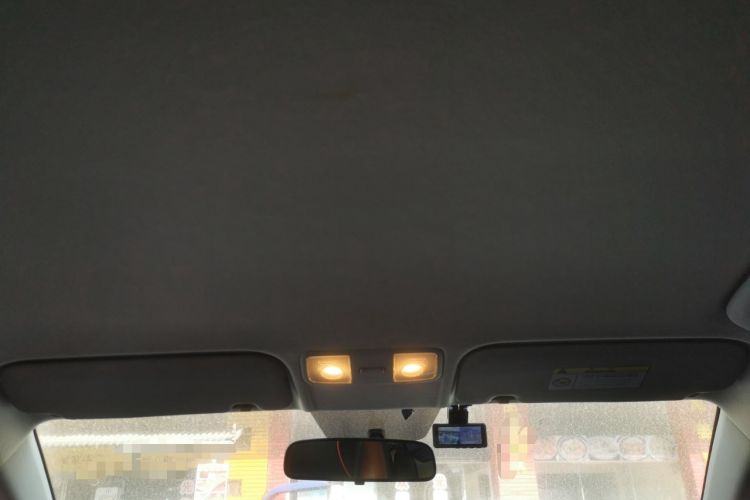 Used Kia KX Cross 2017 1.4L MT GLS
