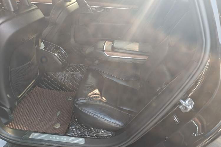 Used Volvo S90 2018 T5 Prestige Edition Left Rear Seat