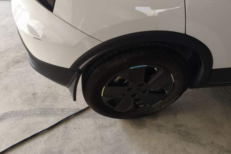 Used Geometry E Firefly 2022 401KM Lightning Tiger 5-Seater