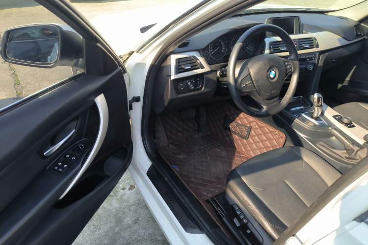 Used BMW 3 Series 2015 320Li Luxury Edition Fashion Model
