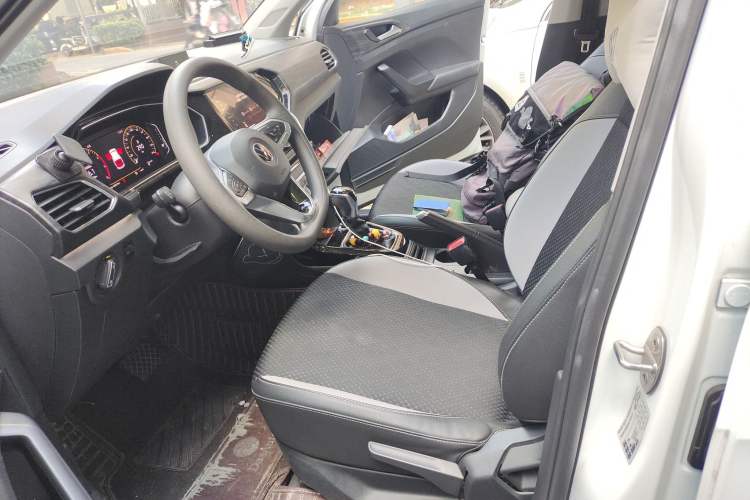 Used Volkswagen Tacqua 2020 1.5L Automatic Yue