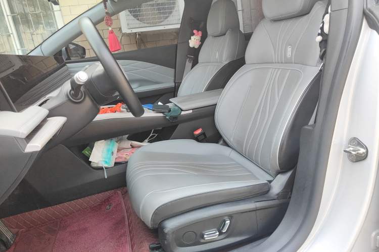 Used Geely Galaxy E8 2024 550 km Range Rear-Drive Dragon Edition
