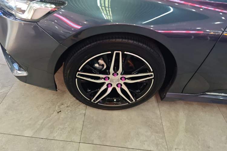 Used Honda Accord 2022 260TURBO Phantom Night · Prestige Edition Left Front Wheel Hub