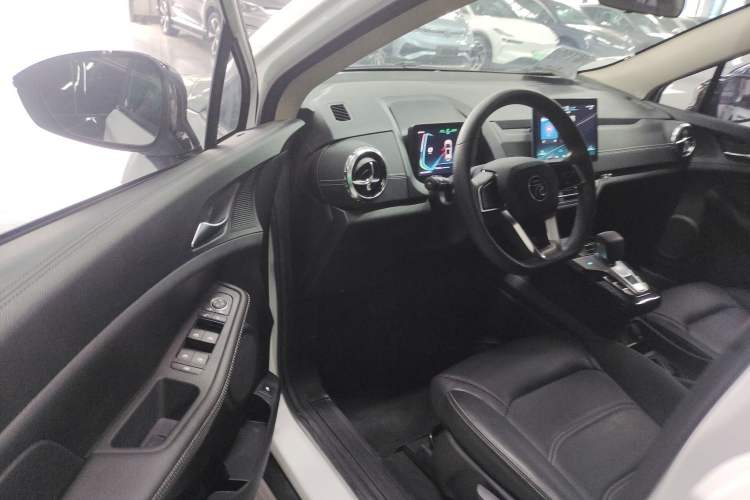 Used BYD Yuan New Energy 2019 EV535 Smart Connect Trendsetting Model Driver Seat