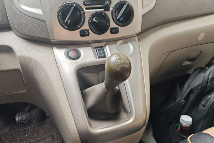 Used Nissan NV200 2016 Revised Version 1.6L Manual Luxury Edition
