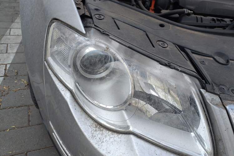Used Volkswagen Magotan 2011 1.8TSI DSG Comfort Model Right Front Headlight