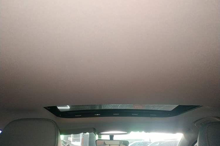 Used Geometry E Firefly 2024 301km Starlight
