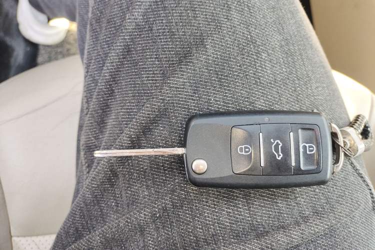 Used Volkswagen Lavida 2011 1.6L Automatic Premium Edition
