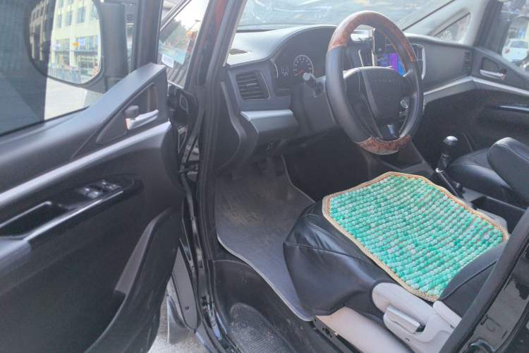 Used FORTHING Lingzhi 2023 M5 1.6L Practical Model 5 Seats
