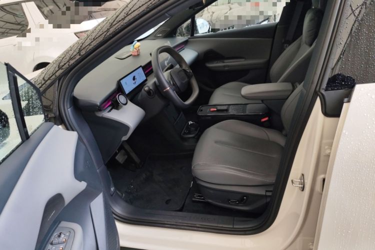 Used Lynk & Co Z20 2025 530 km Range Rear-Wheel Drive Pro Driver Seat