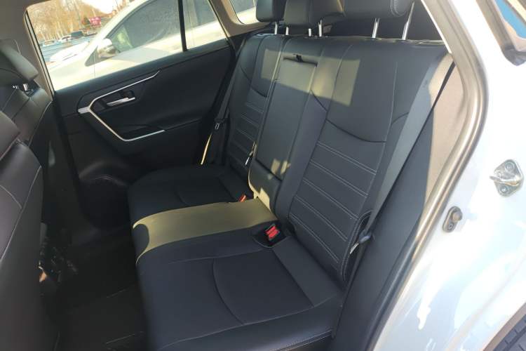 Used Toyota Wildlander 2022 2.0L CVT Two-Wheel Drive Luxury PLUS Edition Left Rear Seat