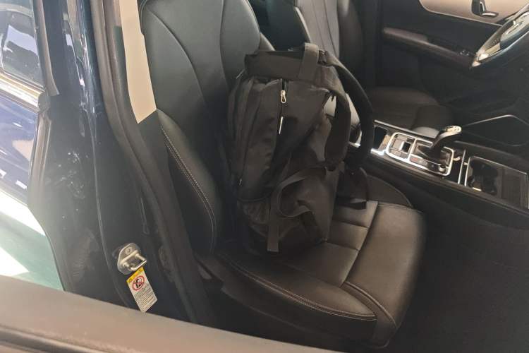 Used BYD Song MAX 2021 Upgraded Model 1.5T Automatic Prestige 7-Seater Right Front Seat