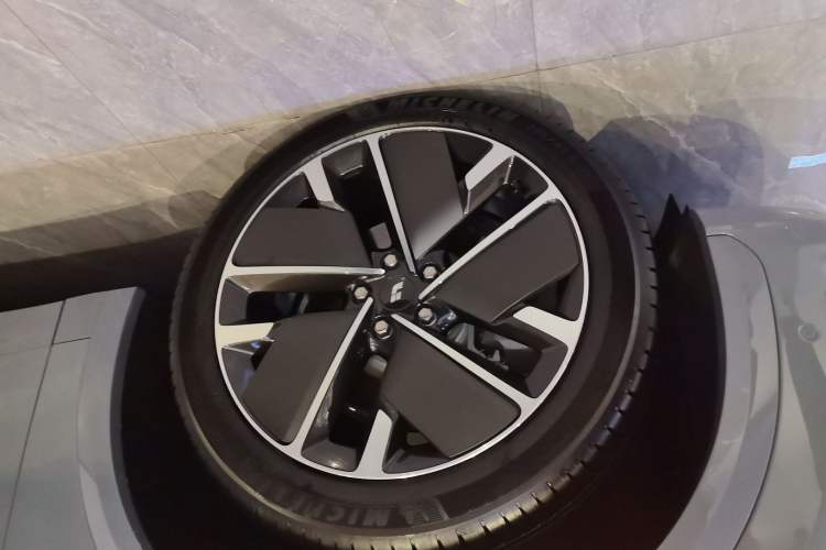 Used Li Auto L7 2025 Ultra Smart Refreshed Edition
