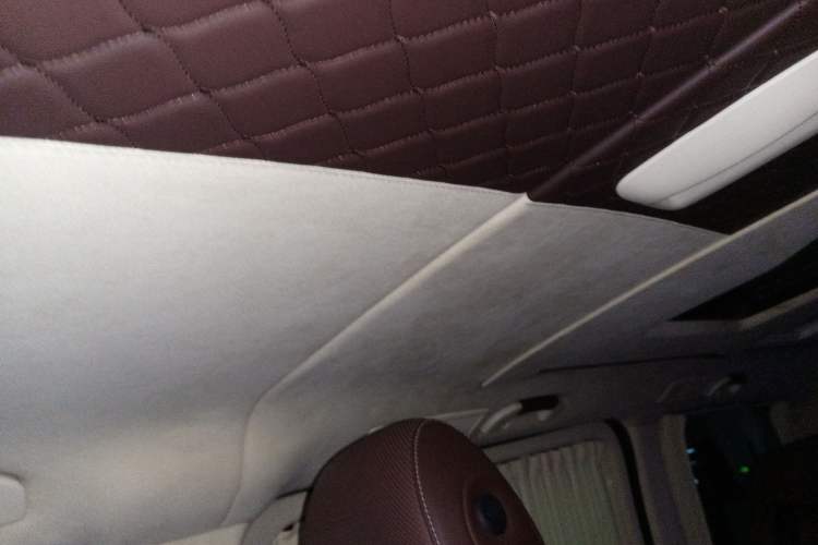 Used Mercedes-Benz V-Class 
