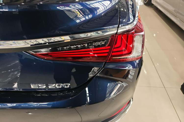 Used Lexus ES 2020 200 Excellence Edition